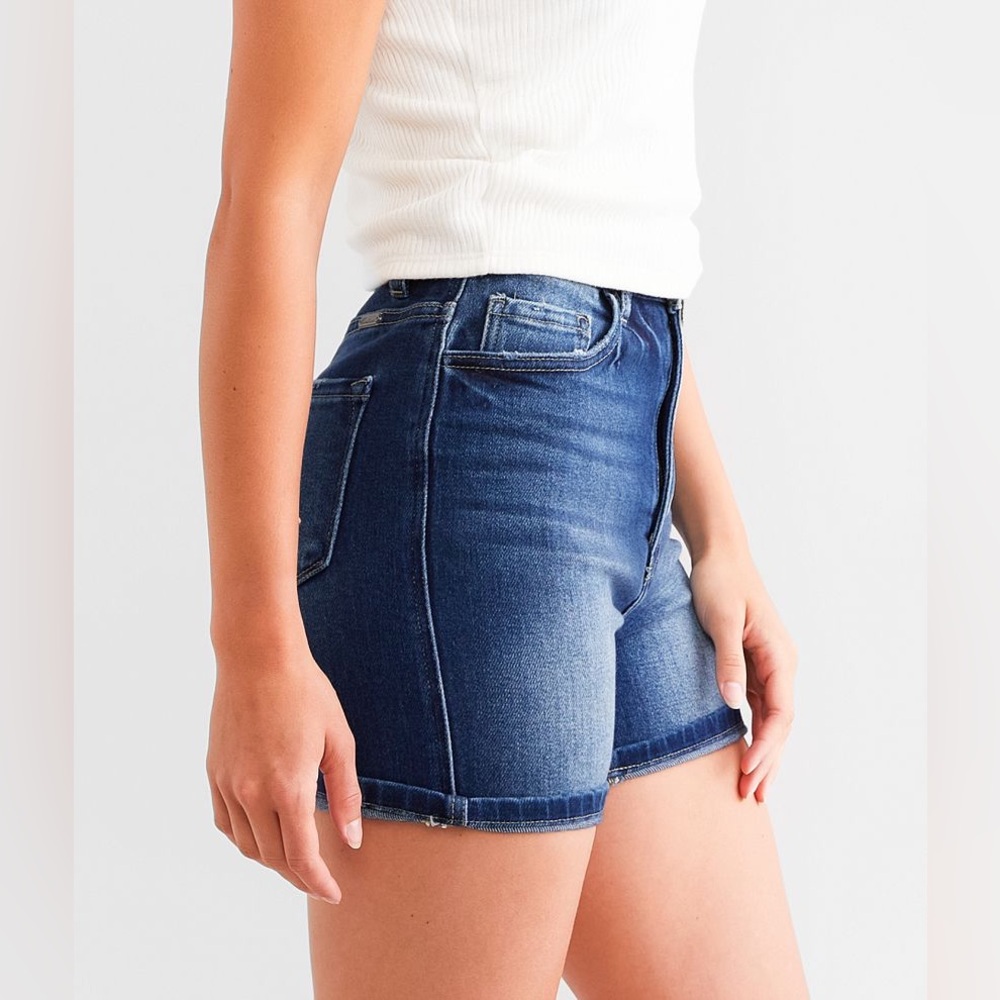 KanCan Signature Mom Fit Shorts NWT Buckle | Size 25 - Picture 2 of 9
